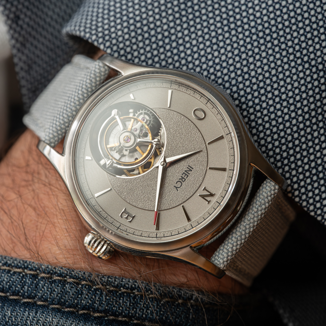 ONE - Light grey